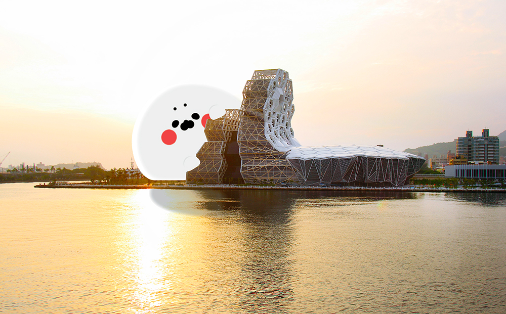 巨型小海豹現身高雄流行音樂中心，散發懶萌力量。(圖片提供/樹葉文創) 