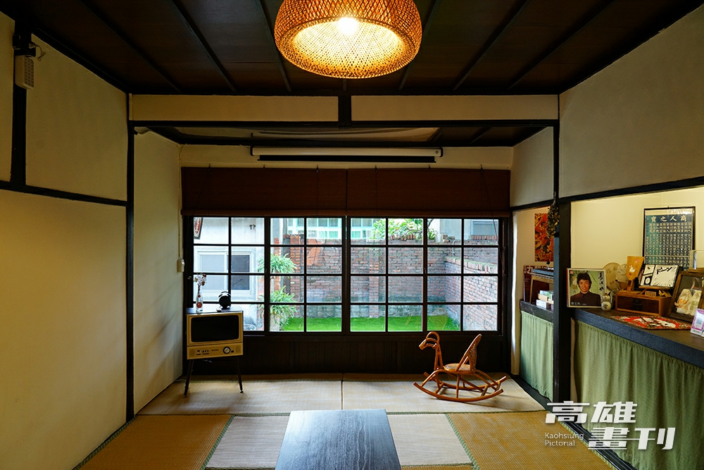 樂樂對眷村老屋充滿情感，她溫柔的說：「這棟房子經歷過日治、光復、蔣經國時期等，每個年代都有獨特的記憶點。」(攝影/Cindy Lee)