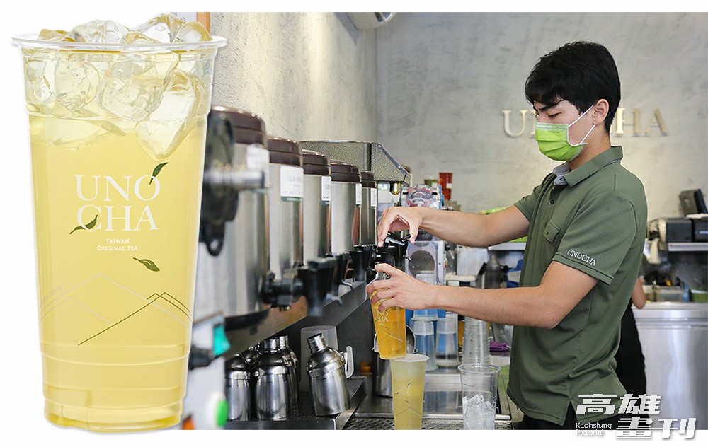 雖然無糖茶給人的感覺比較老氣，但陳昱棋還是堅持把茶的核心品質做好，不添加過多花俏的調飲。(左：圖片提供/烏弄原生茶飲；右：攝影/Carter)
