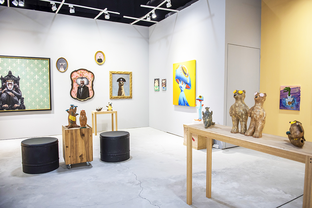 插畫藝術家吳騏在伊日藝術空間的全新品牌「伊日後樂園」中，展現童趣風格中自由奔放的面貌。(圖片提供/高雄藝術博覽會)