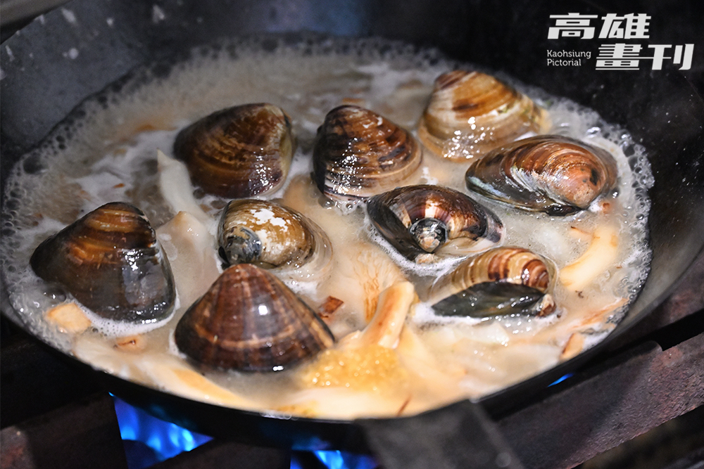 到CalmClam 淡定の蚌用餐不能錯過蛤蠣料理。(攝影/Carter)