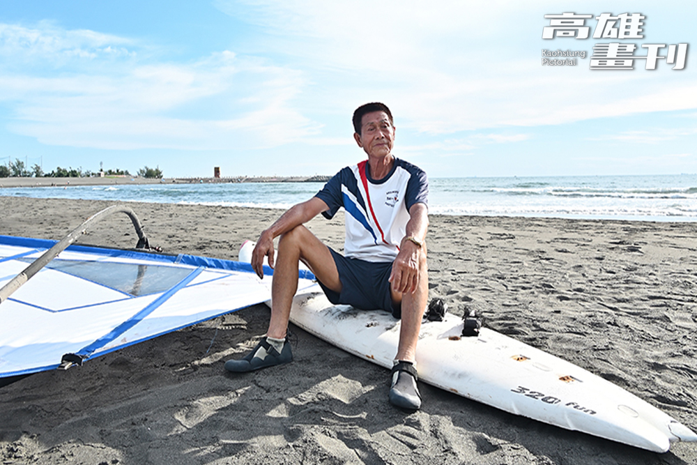 詹正峰著迷於依靠自然風力、水流的無引擎帆船運動，並在臺灣積極推廣教學，目前定居高雄。(攝影/Carter)