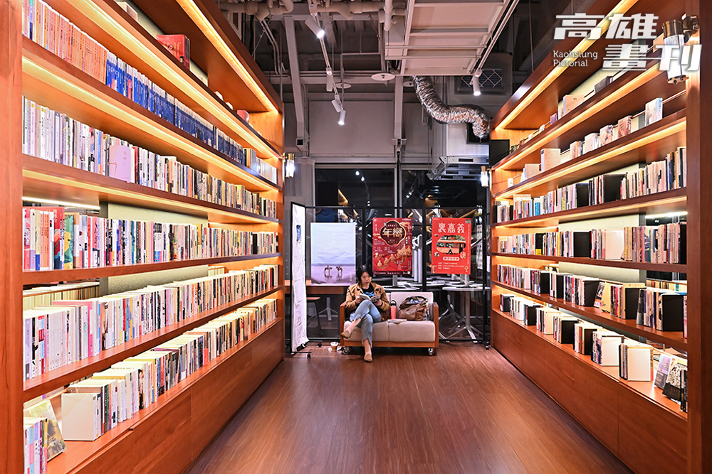 承風書店空間明亮寬敞，讓閱讀成為一種享受。(攝影/Carter)