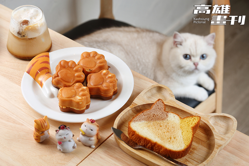 美味餐點搭配具有貓咪元素的餐具，讓貓奴們愛不釋手。(攝影/Carter)