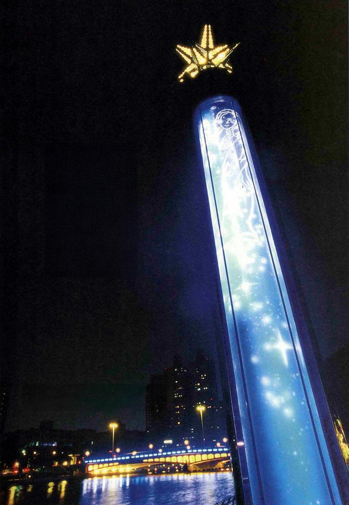 水岸城市的夜間照明,亦是城市空間改造要項之一。