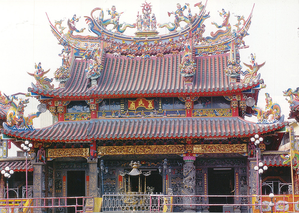 義民廟原是北部客家人的信仰中心，在其移民至高雄市時，也同時將其守護神祇遷至此。(攝影／謝明祚)