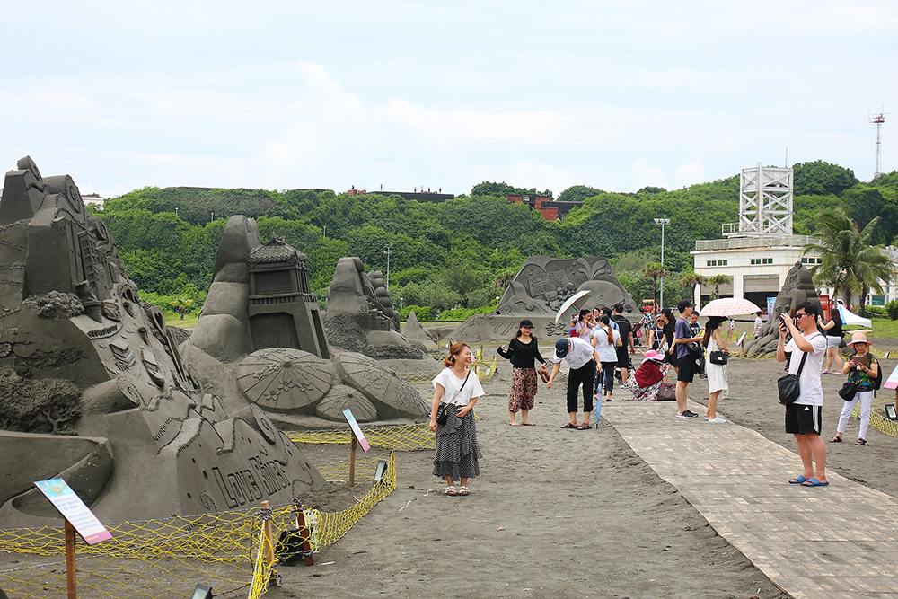 旗津黑沙玩藝節充滿趣味的沙雕。