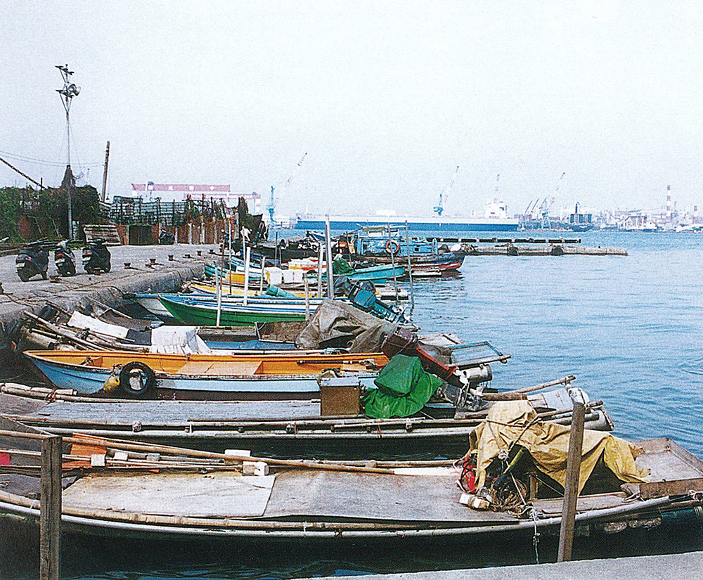 海汕港內船塢。(攝影／林顯堂)