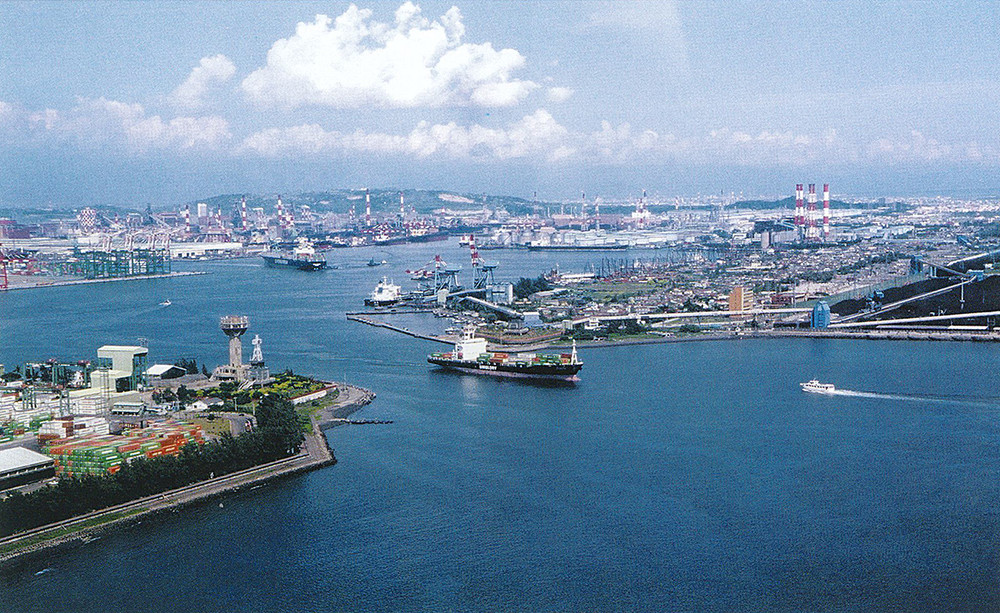 高雄港第二港口。(攝影／鮑忠暉)