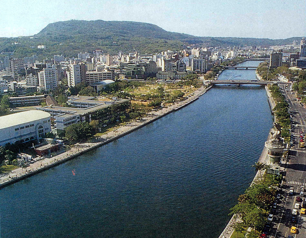 愛河與壽山是高雄市的兩大資產，也是高雄市民共同記憶。