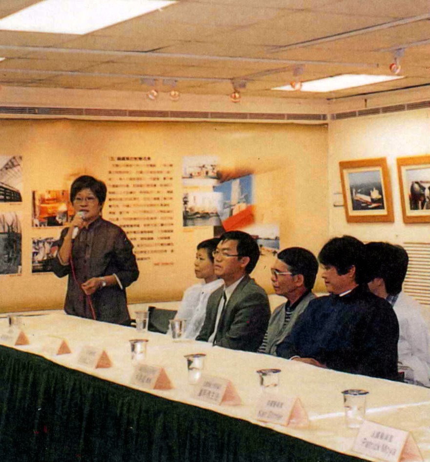 學者專家齊聚，探討高雄鋼鐵產業發展史。(文化愛河協會提供)