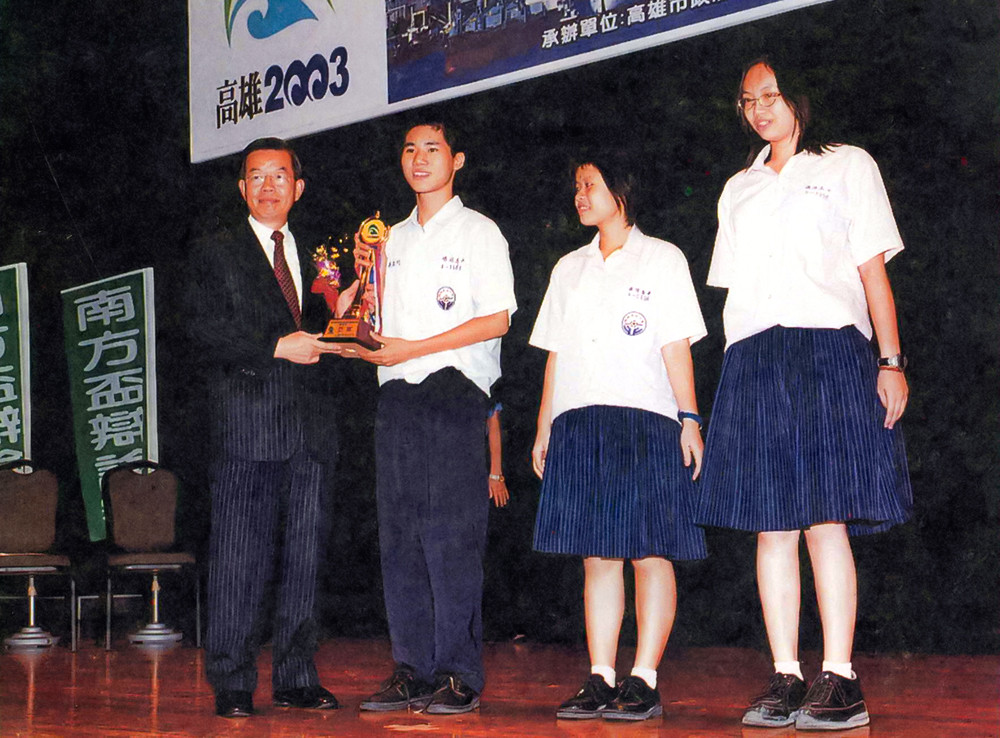 高雄市瑞祥高中以黑馬之姿，奪得南方盃辯論比賽第二名佳績。（高雄市辯論協會提供）