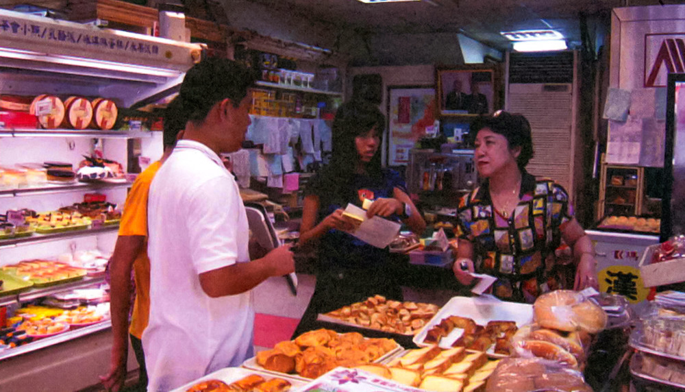 「台灣人へ台灣味」參賽學生因實際走訪餅舖，對家鄉的美食文化有了更深的了解。（明誠中學提供）