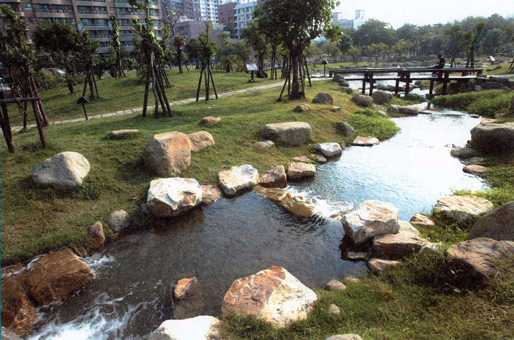 一個正在改變的城市 邁向21世紀，高雄城市發展的轉變