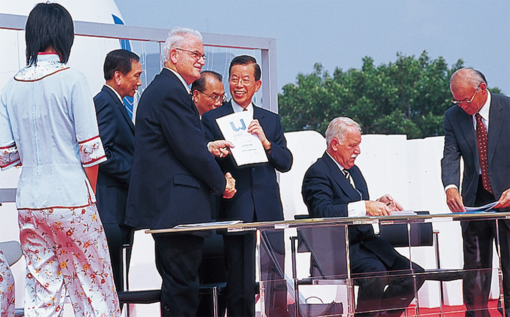 「海洋首都‧微笑城市」，高雄以2009年世運會提高國際能見度。