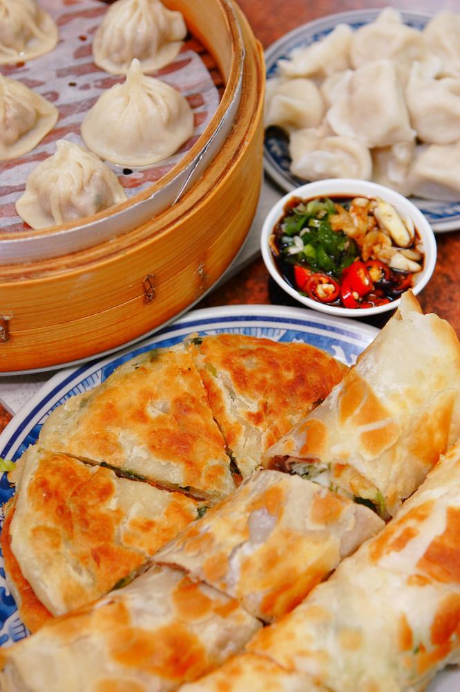 左營中正堂的劉家酸菜白肉火鍋。 左營中正堂的劉家酸菜白肉火鍋。