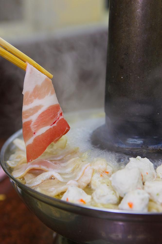 左營中正堂的劉家酸菜白肉火鍋。 左營中正堂的劉家酸菜白肉火鍋。