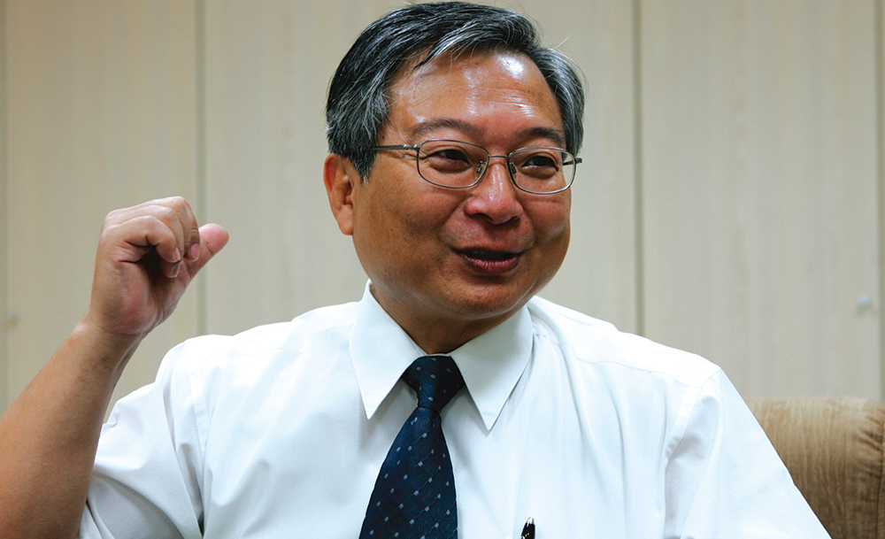 旗津海口的萬靈丹 莊松榮百年製藥廠和莊孝武