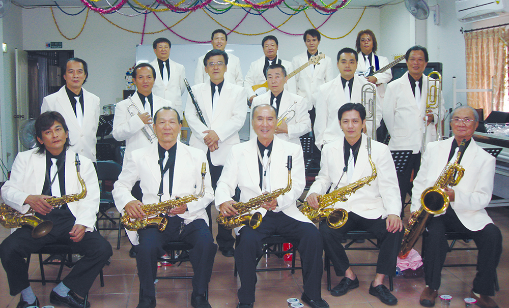 老紳士的爵士夢  陳深景賦予台灣爵士民謠新風貌