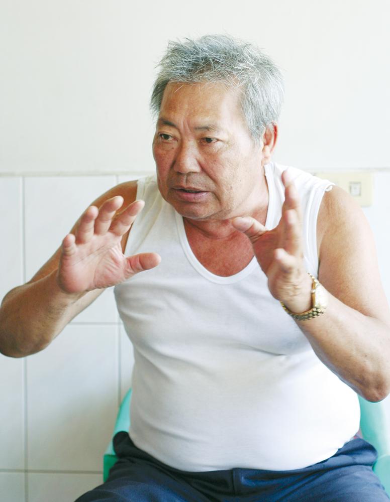 散裝碼頭工人許老帶。