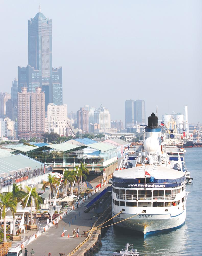 來去高雄港 碼頭真好玩 來去高雄港 碼頭真好玩