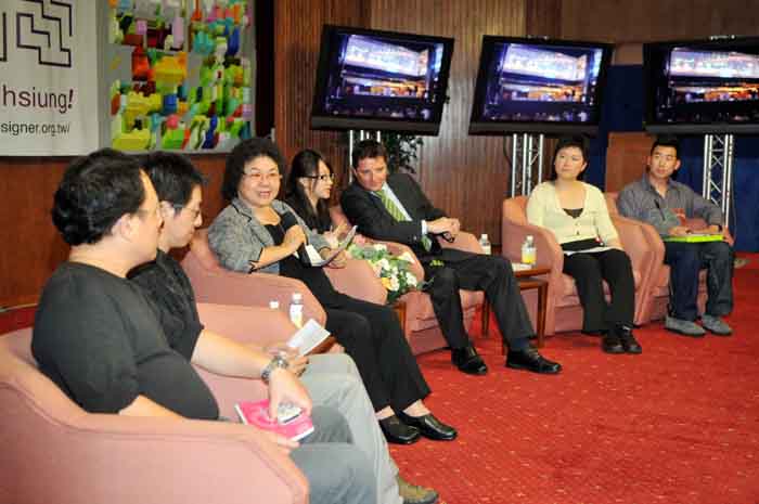 陳菊市長廣邀民眾一起參與高雄設計節活動。（圖/高嘉澤）