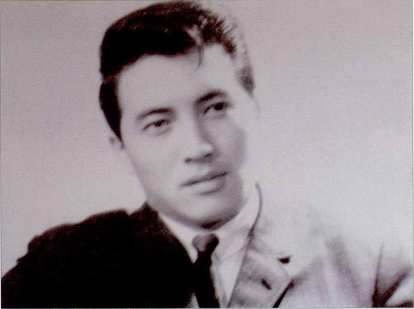 出生於高雄市的知名演員柯俊雄,早在1965年就參與「自君別後」電影演出。(圖/郭文君翻攝) 出生於高雄市的知名演員柯俊雄,早在1965年就參與「自君別後」電影演出。(圖/郭文君翻攝)