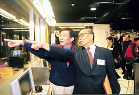 李祐寧(左)和郭南宏導演,對推動南台灣的電影文化發展不遺餘力。(圖/鮑忠暉攝) 李祐寧(左)和郭南宏導演,對推動南台灣的電影文化發展不遺餘力。(圖/鮑忠暉攝)