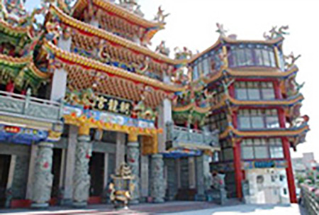 旗津朝龍宮打造360度觀景台，推展觀光。（圖/郭力睿攝）