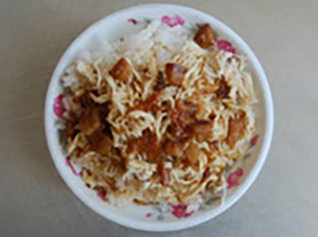 大圓環雞肉飯不吃不可。（圖/郭力睿攝）
