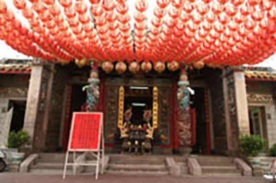 旗津天后宮大體上仍保存古貌。（圖/鮑忠暉攝）