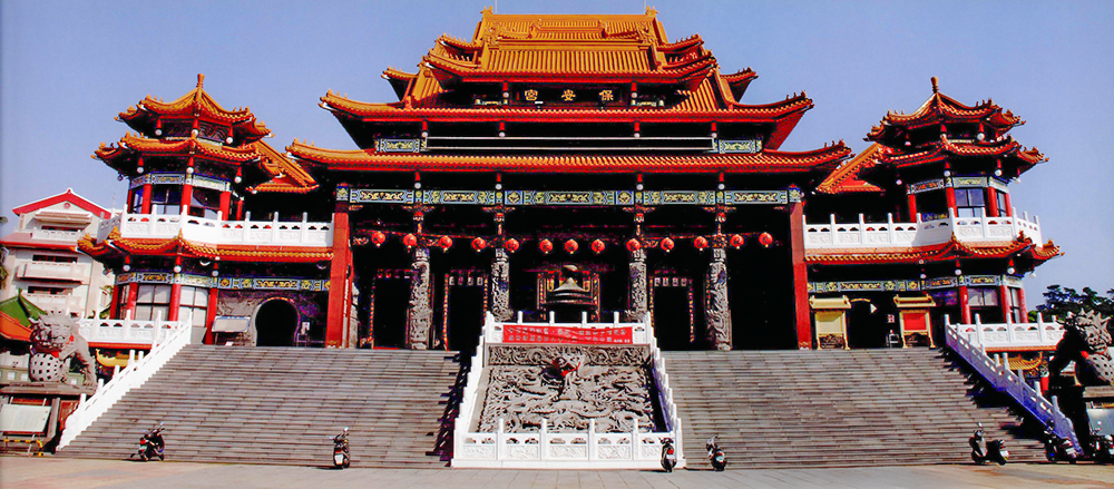 金獅湖保安宮為現今台灣第一座最具有神教建築風格的廟宇。(圖/侯志勇攝)