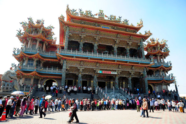 全東南亞最大的三山國王廟-橋頭區九甲圍義山宮。(圖/鮑忠暉攝)