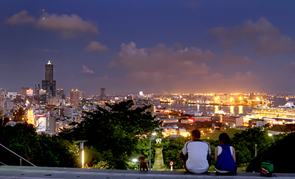 夏夜高雄，相約五點後