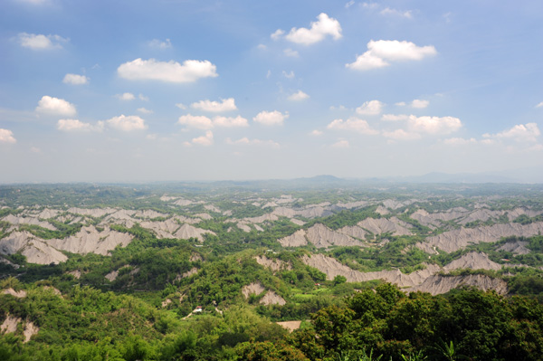 內門擁有珍貴的惡地形景觀。(圖/鮑忠暉攝)