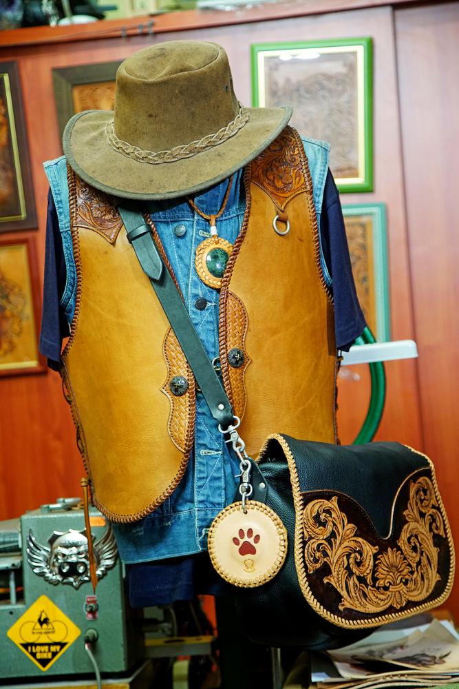 美國西部牛仔一身馬鞍革，是袁子傑最喜愛的個性衣品。