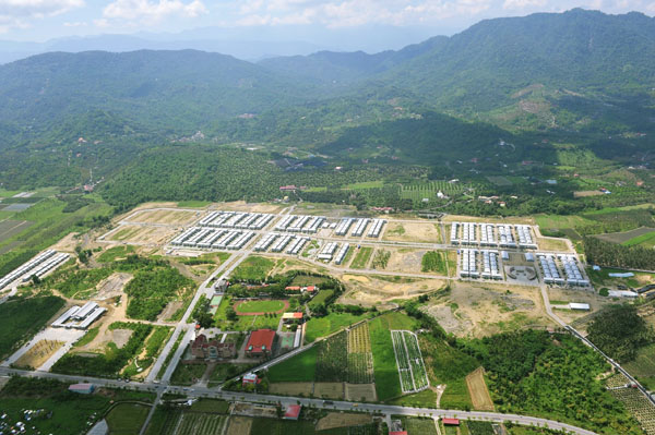 杉林大愛園區共興建了千戶的永久屋。(圖/高雄市政府莫拉克颱風災後重建推動委員會 提供)