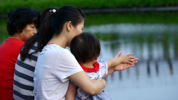 來自山東的李妮（下圖）讚賞高雄提供婦女優良的二度學習環境。（圖∕張筧 攝）