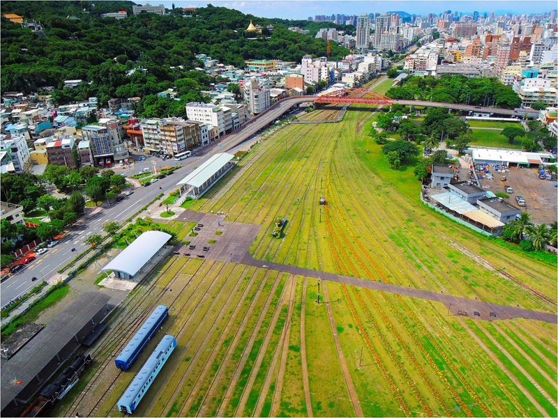 哈瑪星鐵道文化園區保存了歷史文化也兼具民眾休閒功能。（圖∕高雄市政府都市發展局 提供）