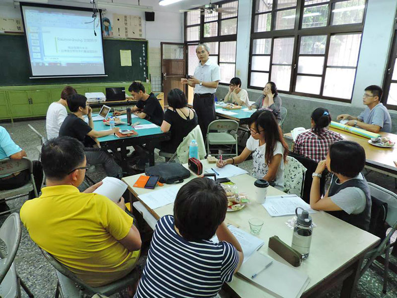 鳳山社大的課程吸引許多年輕人參與。（圖∕鳳山社區大學 提供）