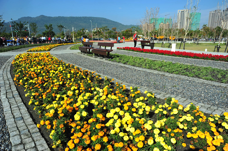 甫落成的中都美都公園更增添中都重劃區的土地價值。（圖∕鮑忠暉 攝）