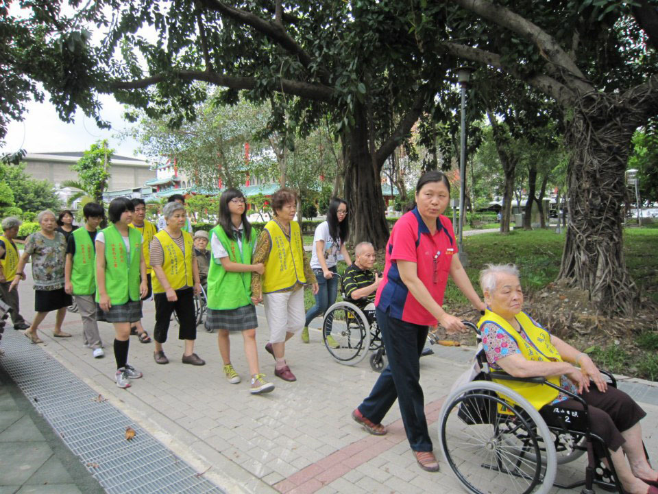 高雄市政府與民間團體合作設立日間照護中心。（圖∕鳳山日間照顧中心 提供）