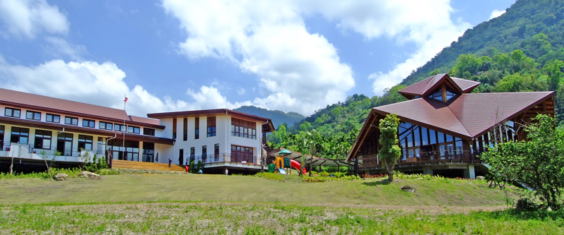 那瑪夏民權國小展現災區重建的品質與環保內涵。（圖∕鮑忠暉 攝）