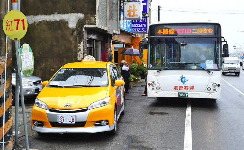 「計程車彈性運輸服務計畫」可服務偏鄉民眾又可節省經費。（圖∕張簡英豪 攝）