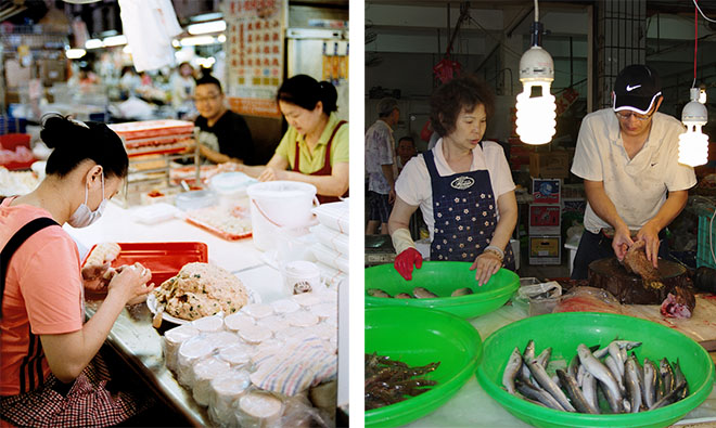 左圖：三民早市許多店家現場包著水餃，俐落的動作讓人每間都很想買來嚐嚐。（楊士傑·攝影）右圖：蔬菜水果先買好、然後買肉品、要走的時候買魚貨，才不會浪費活跳跳的海鮮。（張棉棉·攝影）