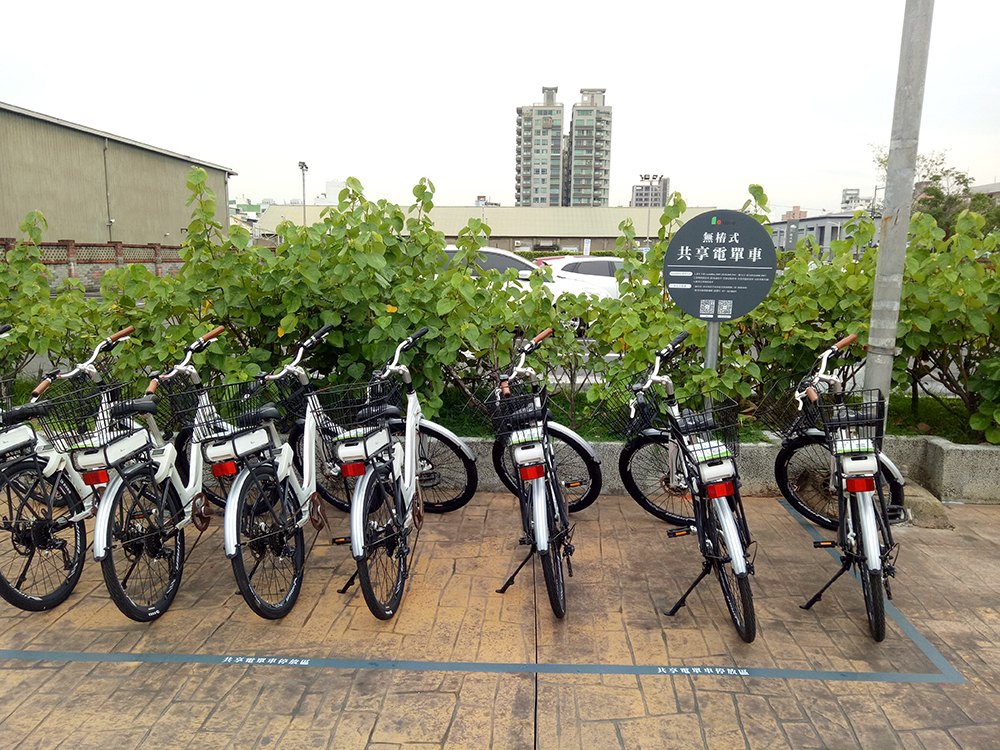 LavieBike 溜馬電動自行車，主要服務區域分布在哈瑪星、駁二香蕉碼頭。(圖片提供/ LavieBike)