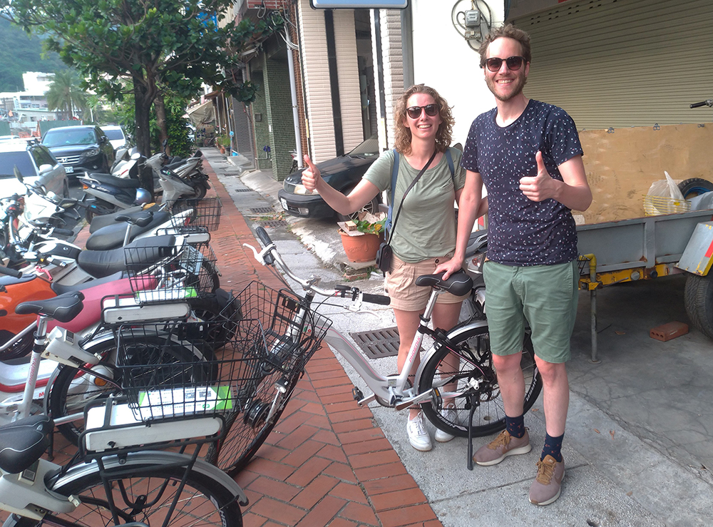 歐美外國旅客的電動自行車初體驗，對打造低碳城市相當認同。(圖片提供/ LavieBike)
