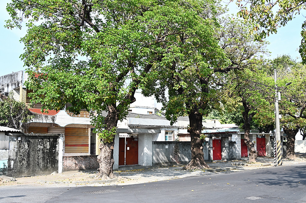 Memories of Golden Years at New Jianye Village