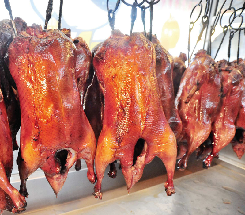 Crispy Fried Duck Winning a Large Customer Base／脆皮鹽酥鴨