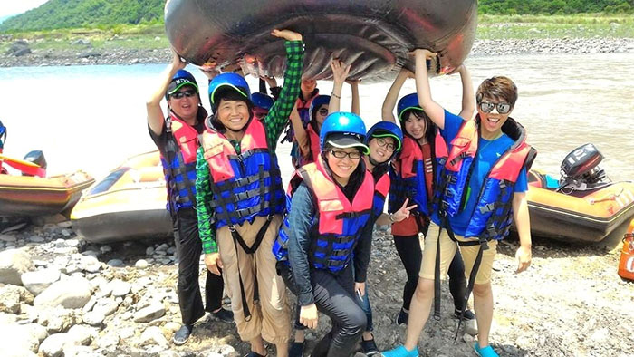 泛舟適合成群結隊參加 A popular activity for groups in Taiwan